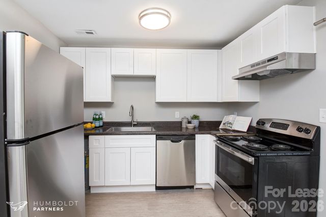 206 E Glendale Avenue 3, Mount Holly, NC 28120