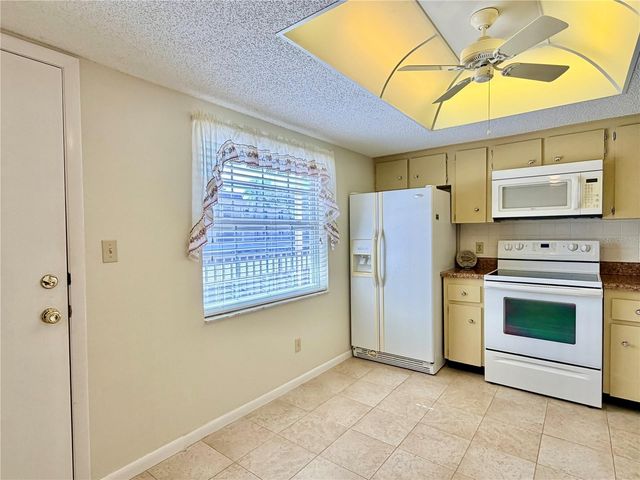 851 MAPLE COURT 209, Dunedin, FL 34698