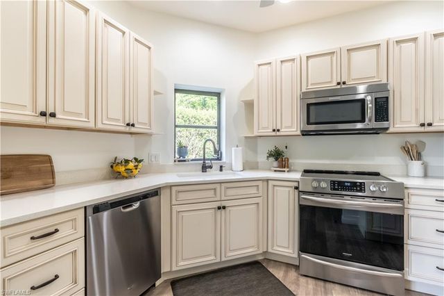 651 10th AVE S C651, Naples, FL 34102