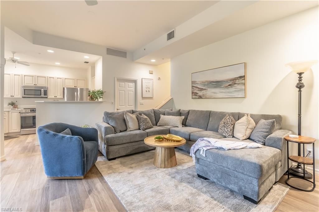 651 10th AVE S C651, Naples, FL 34102