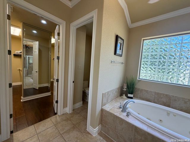 402 Cameron Cir, San Antonio, TX 78258