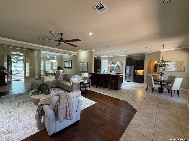 402 Cameron Cir, San Antonio, TX 78258