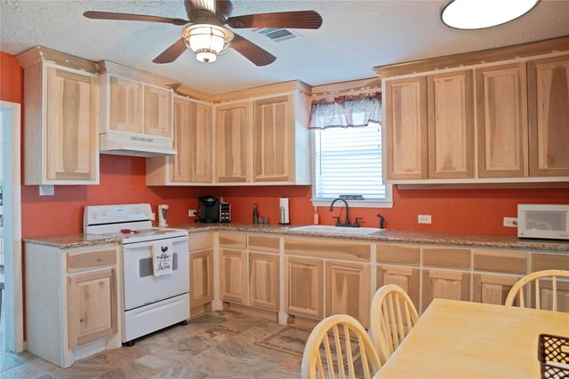 10611 Fm 361 Road, Needville, TX 77461