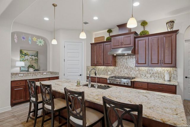 19506 Cresta Alto, San Antonio, TX 78256