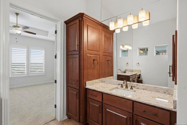 19506 Cresta Alto, San Antonio, TX 78256