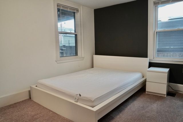 27 Turner St 1, Salem, MA 01970