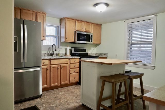 27 Turner St 1, Salem, MA 01970