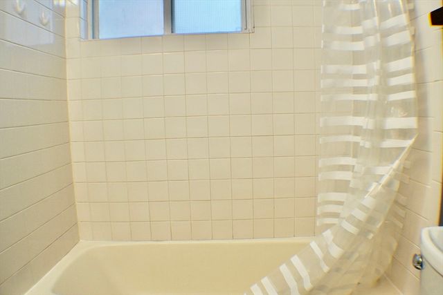 27 Turner St 1, Salem, MA 01970