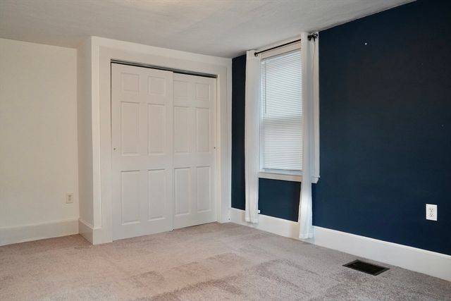 27 Turner St 1, Salem, MA 01970