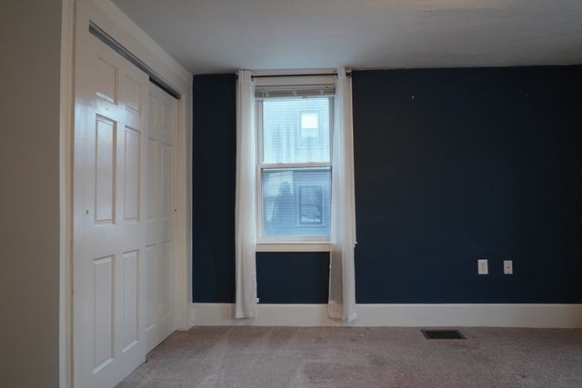 27 Turner St 1, Salem, MA 01970