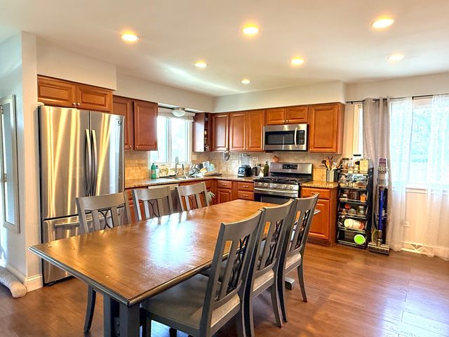 550 S Walnut Street, Mundelein, IL 60060