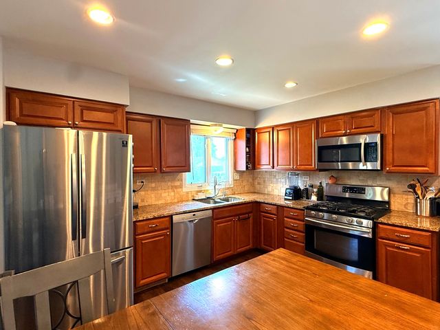 550 S Walnut Street, Mundelein, IL 60060
