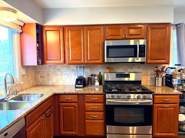 550 S Walnut Street, Mundelein, IL 60060