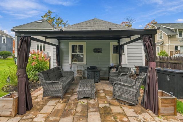 76 Haseltine St, Haverhill, MA 01835