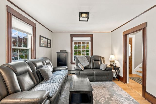 76 Haseltine St, Haverhill, MA 01835