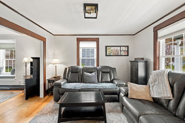 76 Haseltine St, Haverhill, MA 01835