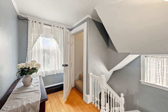 76 Haseltine St, Haverhill, MA 01835