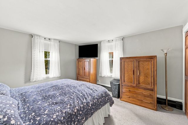 76 Haseltine St, Haverhill, MA 01835