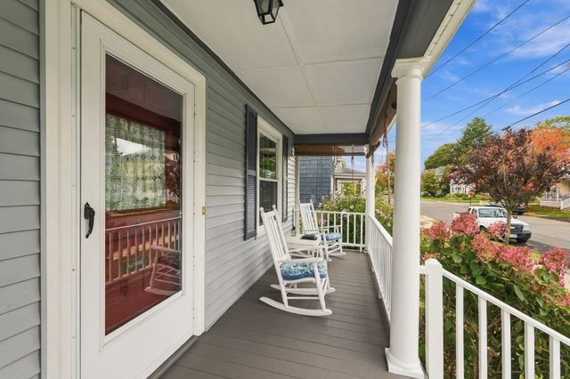 76 Haseltine St, Haverhill, MA 01835