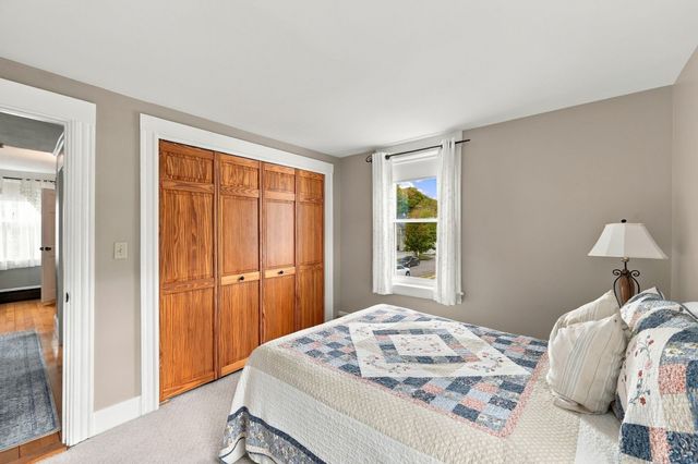 76 Haseltine St, Haverhill, MA 01835