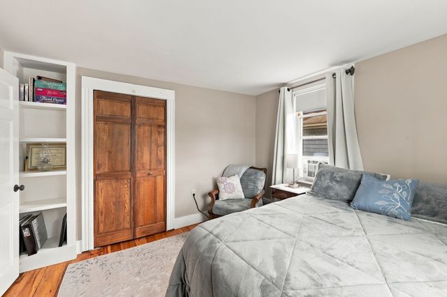 76 Haseltine St, Haverhill, MA 01835