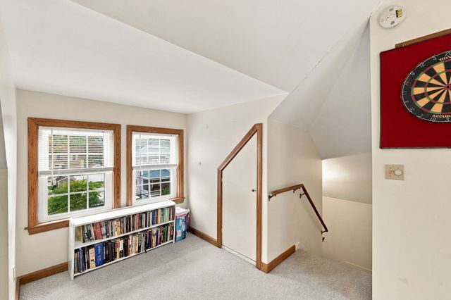 76 Haseltine St, Haverhill, MA 01835