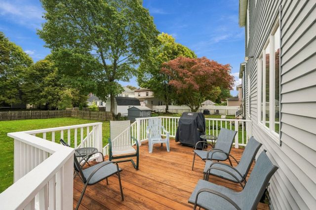 76 Haseltine St, Haverhill, MA 01835