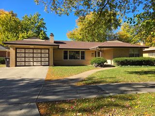 8928 Kenton Avenue, Skokie, IL 60076