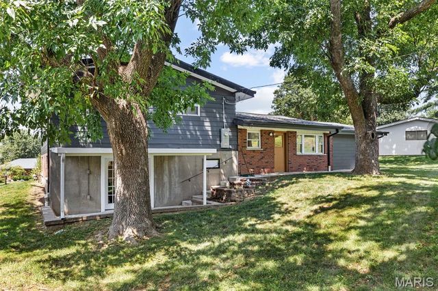 1112 Trieste Drive, St Louis, MO 63146