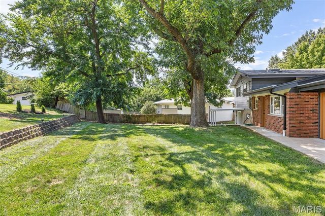 1112 Trieste Drive, St Louis, MO 63146