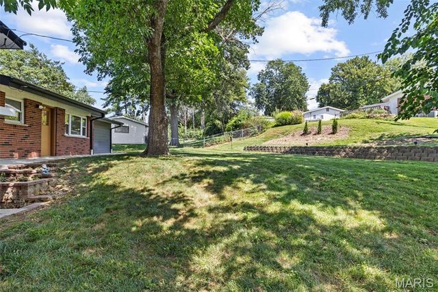 1112 Trieste Drive, St Louis, MO 63146