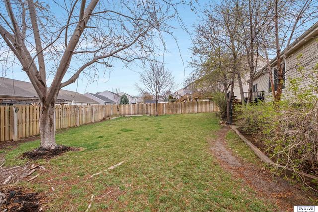 8520 S 159th Street, Omaha, NE 68136