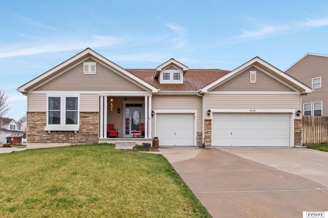8520 S 159th Street, Omaha, NE 68136
