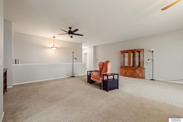 8520 S 159th Street, Omaha, NE 68136