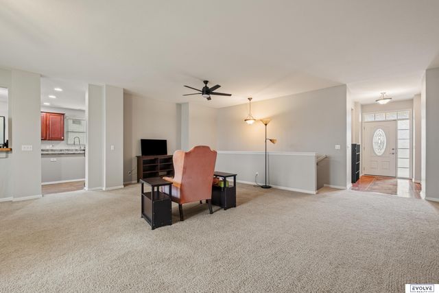 8520 S 159th Street, Omaha, NE 68136