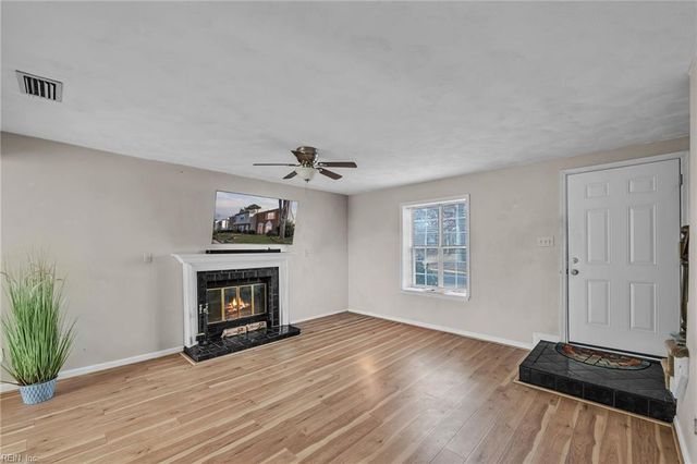 943 Still Harbor CIR, Chesapeake, VA 23320