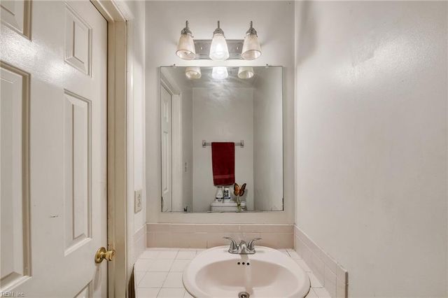 943 Still Harbor CIR, Chesapeake, VA 23320