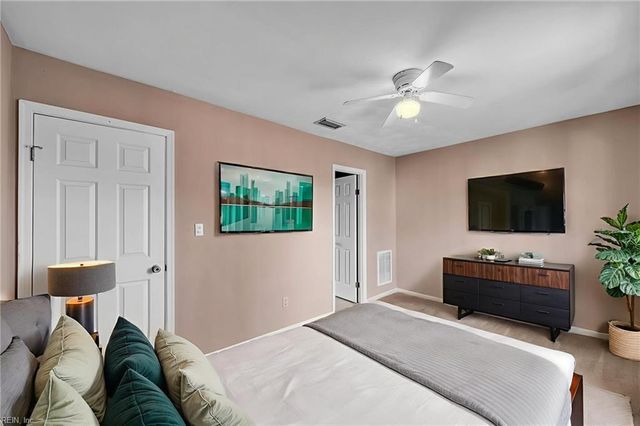 943 Still Harbor CIR, Chesapeake, VA 23320