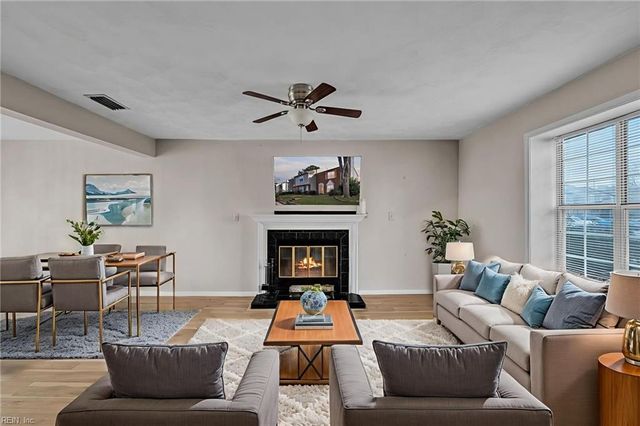 943 Still Harbor CIR, Chesapeake, VA 23320