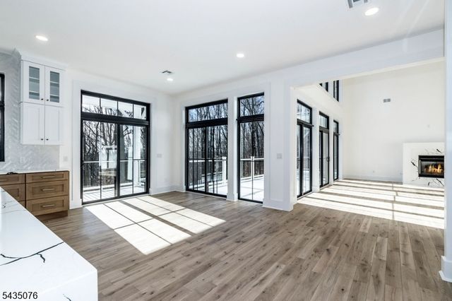264 Ridge Rd, Watchung Boro, NJ 07069