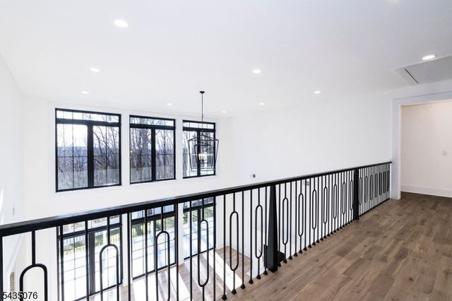 264 Ridge Rd, Watchung Boro, NJ 07069
