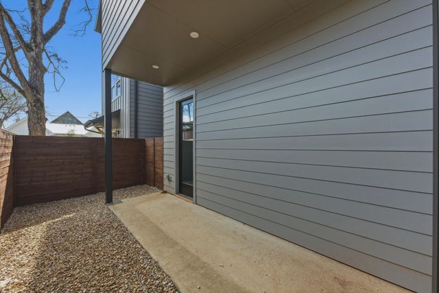 911 Calle Limon 1, Austin, TX 78702