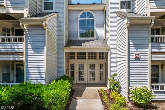 306 Trinity Ct 12, West Windsor Twp., NJ 08540