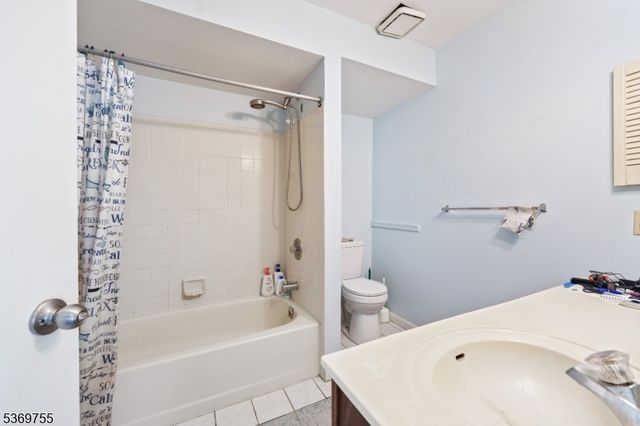 306 Trinity Ct 12, West Windsor Twp., NJ 08540