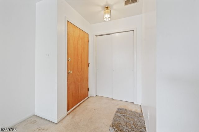 306 Trinity Ct 12, West Windsor Twp., NJ 08540