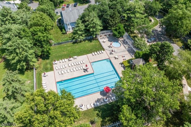 306 Trinity Ct 12, West Windsor Twp., NJ 08540
