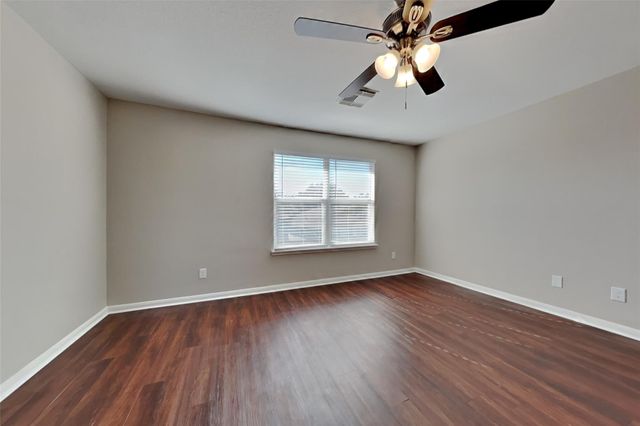 32126 Willow Creek Park, Conroe, TX 77385