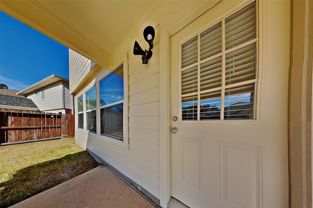 32126 Willow Creek Park, Conroe, TX 77385