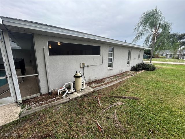 3705 SE 4th AVE, Cape Coral, FL 33904