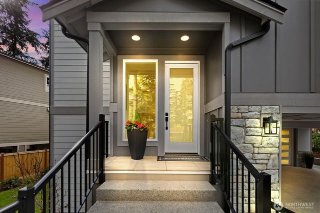 815 130th Avenue, Bellevue, WA 98005